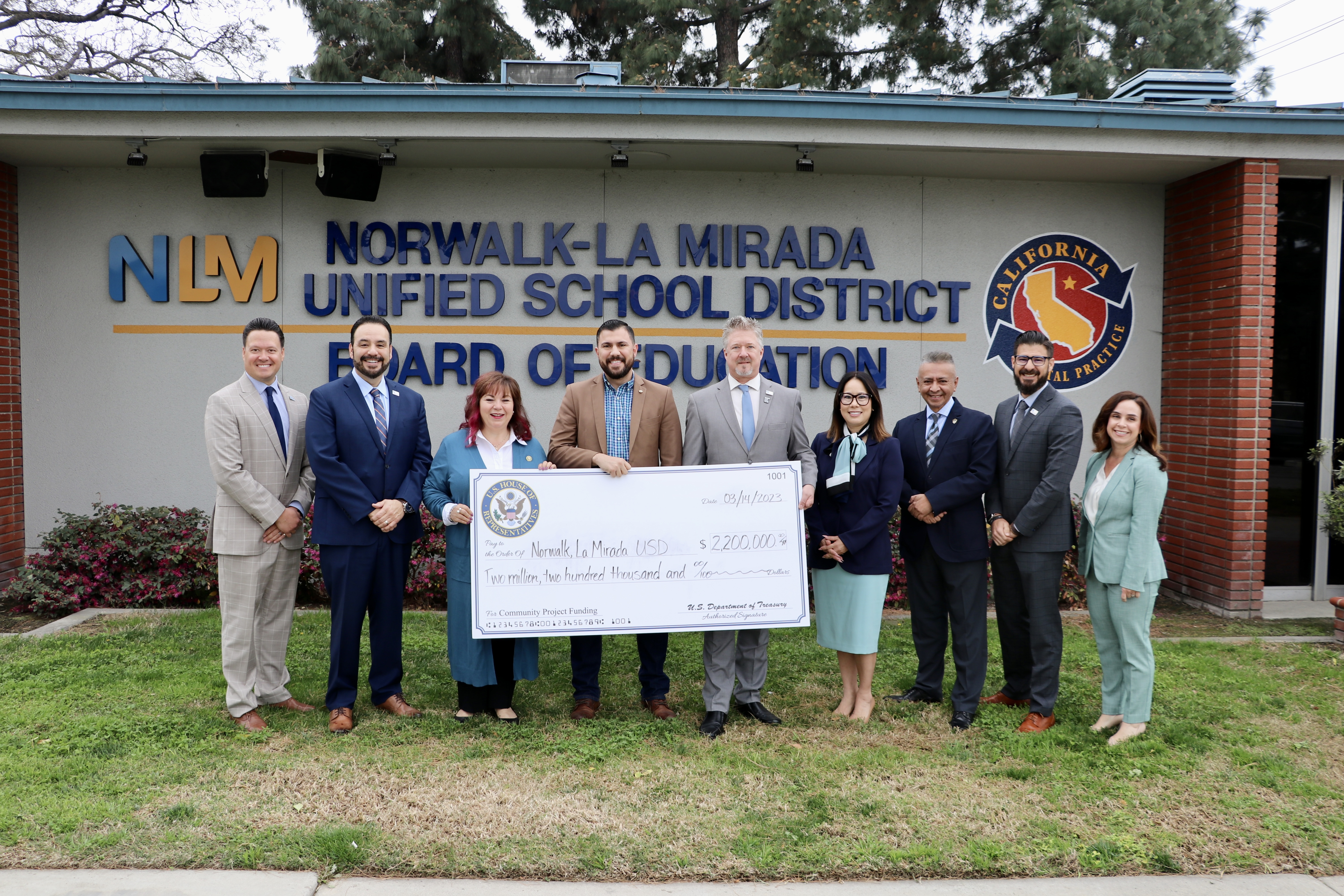Sánchez delivers $2.2 million to Norwalk-La Mirada Unified School District