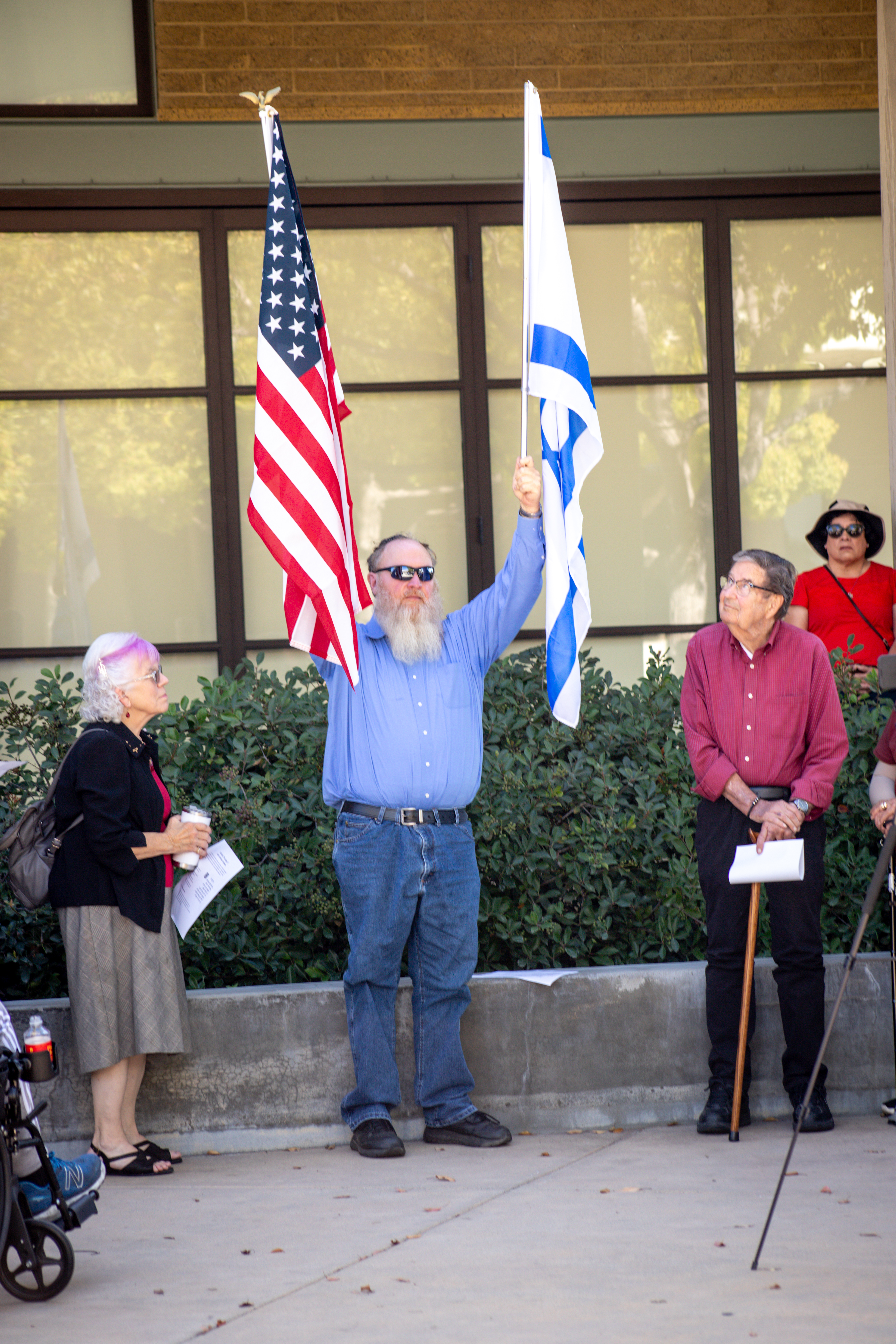 Unity and Hope: La Mirada Prayer Vigil for Israel